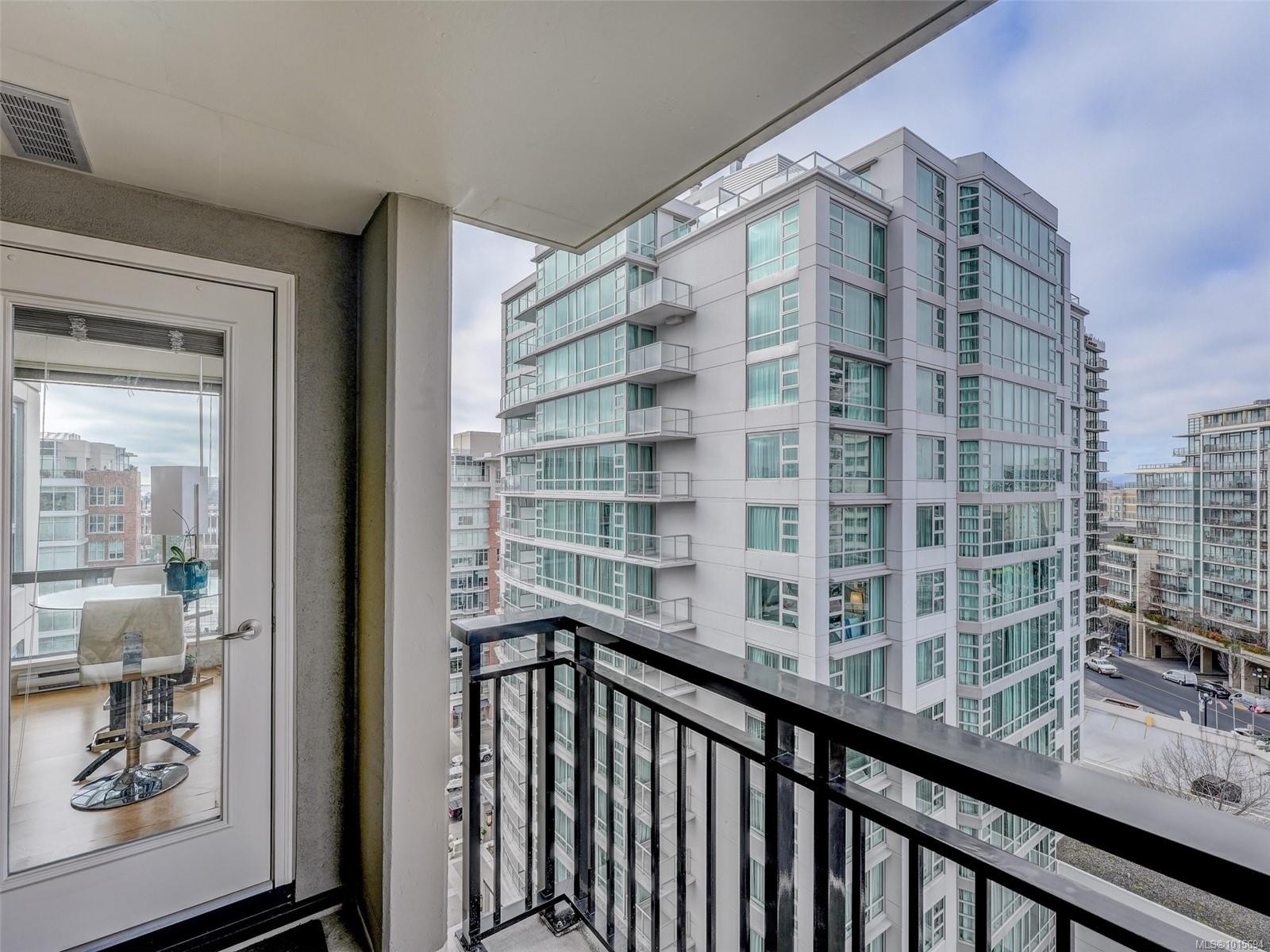 1010-751 Fairfield Rd, Victoria, BC -