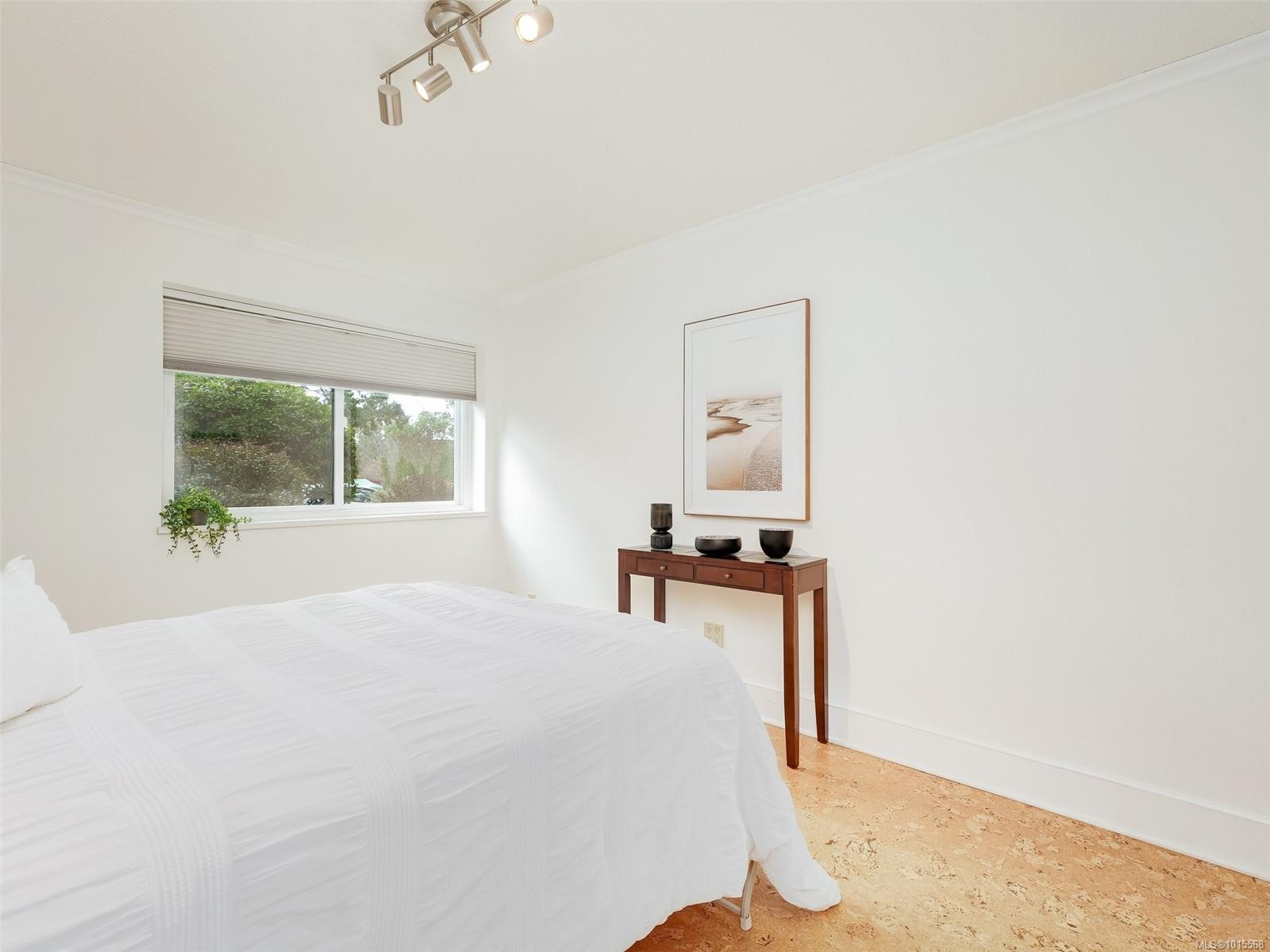 105-2100 Granite St, Oak Bay, BC - Indoor Photo Showing Bedroom