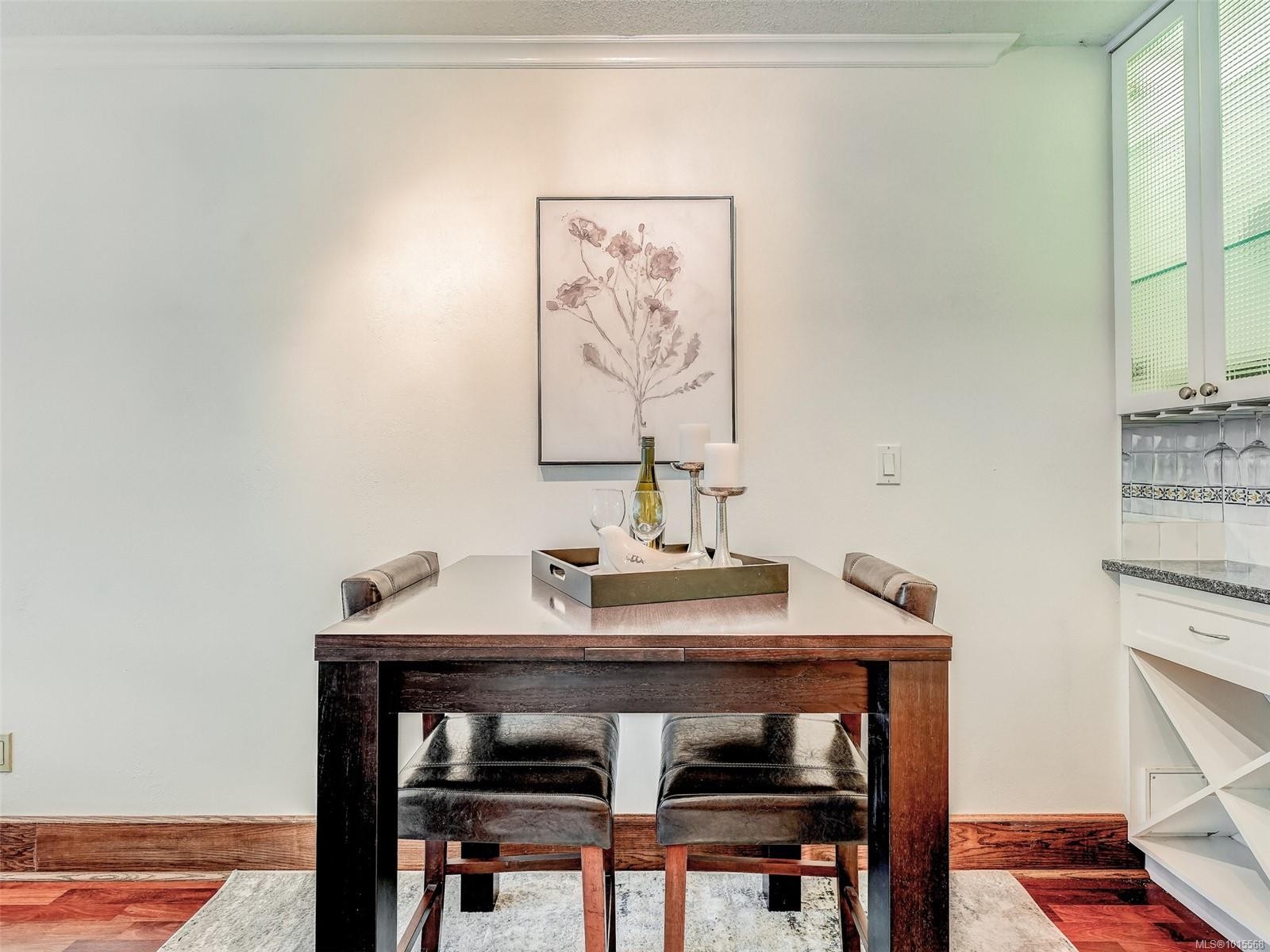 105-2100 Granite St, Oak Bay, BC - Indoor