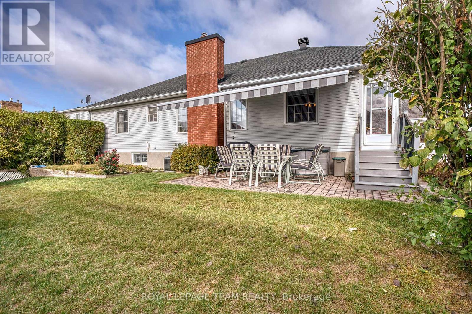 16 Tatra Street, Mississippi Mills, ON - Outdoor