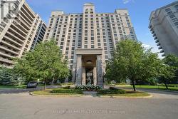 902 - 9245 JANE STREET Vaughan, ON L6A 0J9