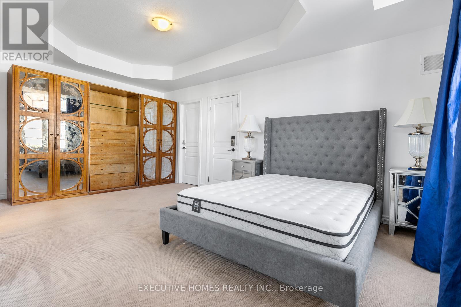 4131 Shipp Drive, Mississauga, ON - Indoor Photo Showing Bedroom