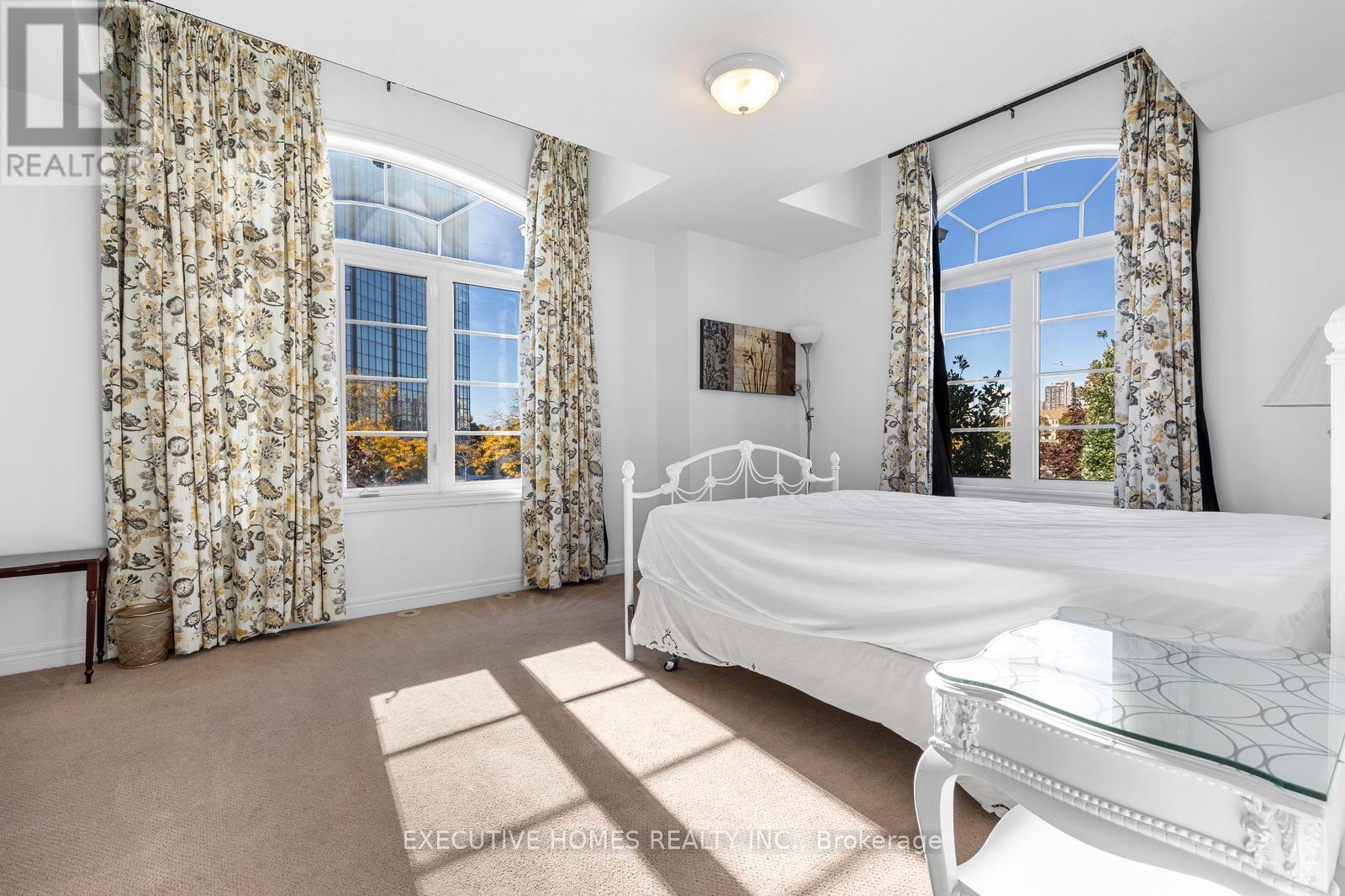 4131 Shipp Drive, Mississauga, ON - Indoor Photo Showing Bedroom