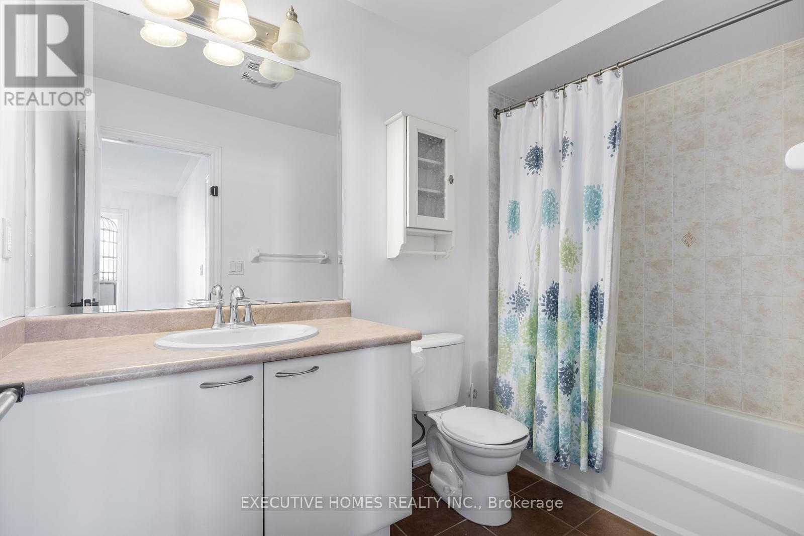 4131 Shipp Drive, Mississauga, ON - Indoor Photo Showing Bathroom