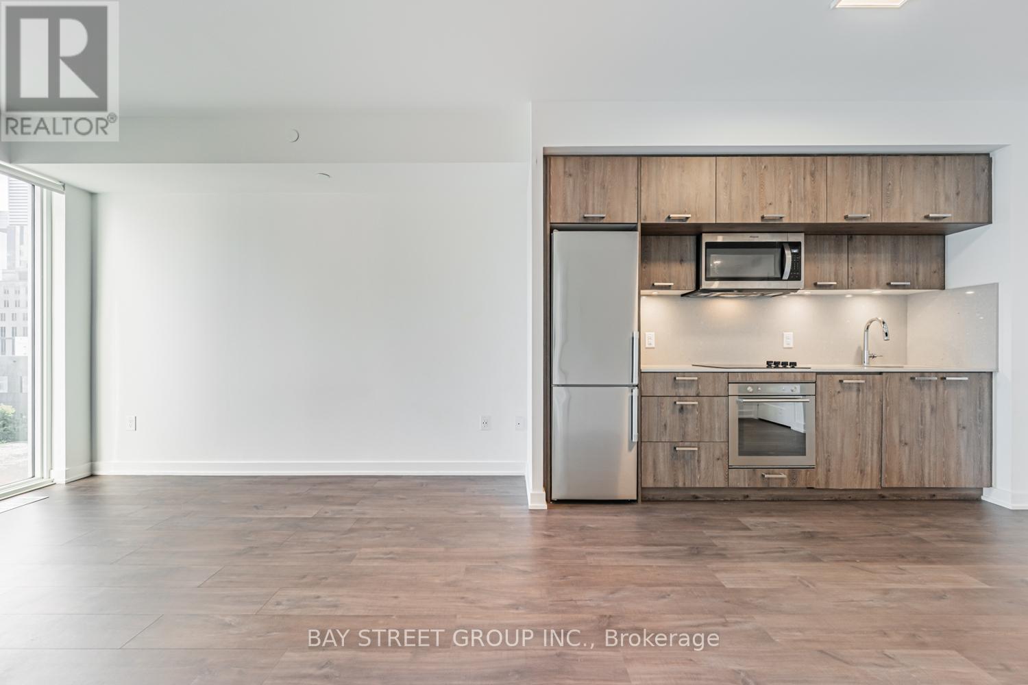 1008 - 50 Mccaul Street, Toronto, ON - Indoor Photo Showing Kitchen