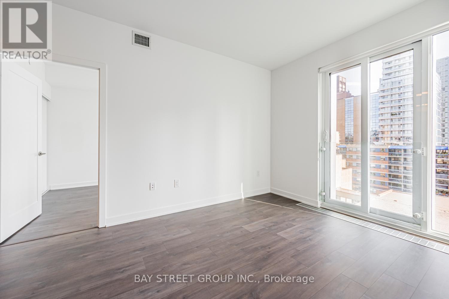 1008 - 50 Mccaul Street, Toronto, ON - Indoor Photo Showing Other Room