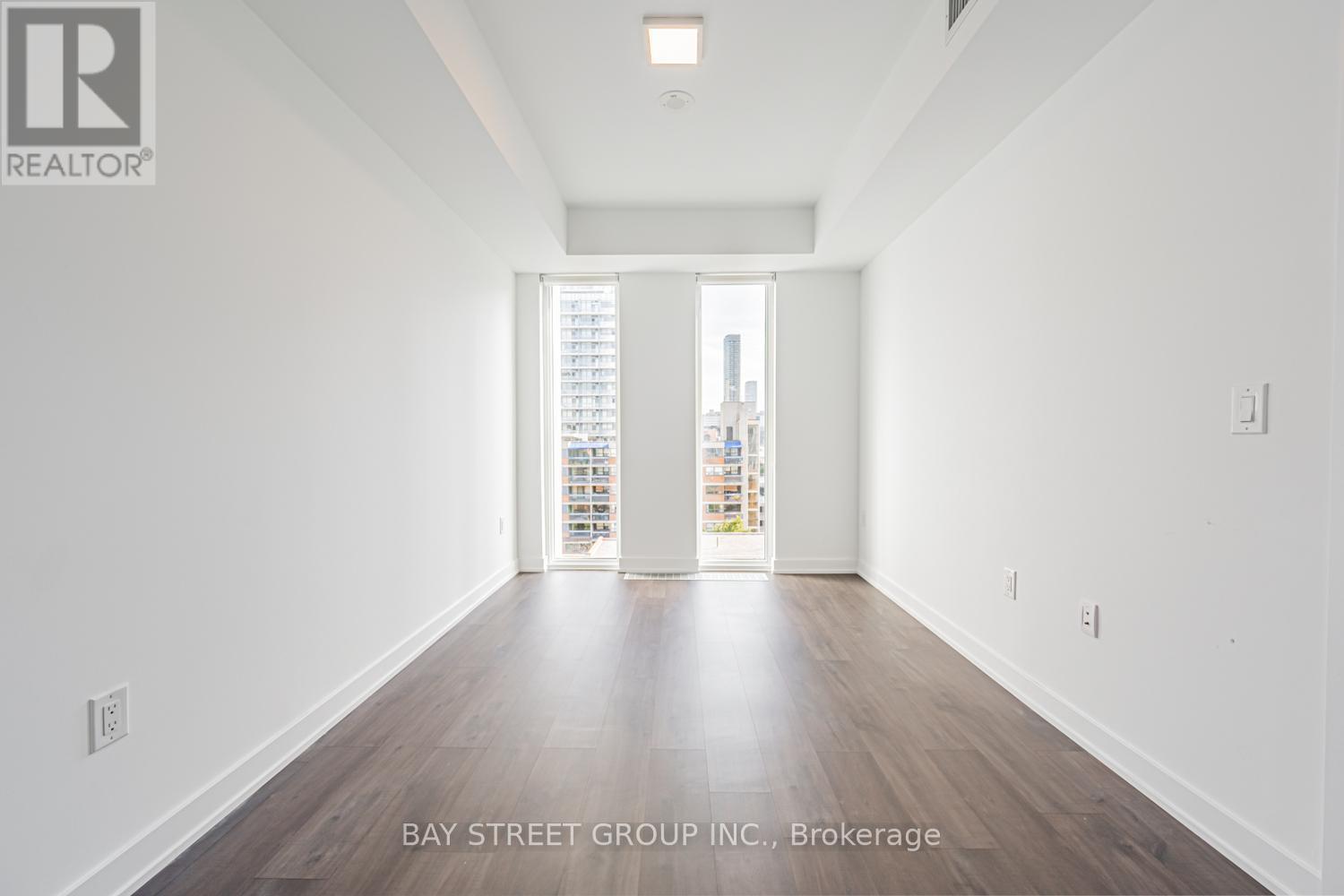 1008 - 50 Mccaul Street, Toronto, ON - Indoor Photo Showing Other Room