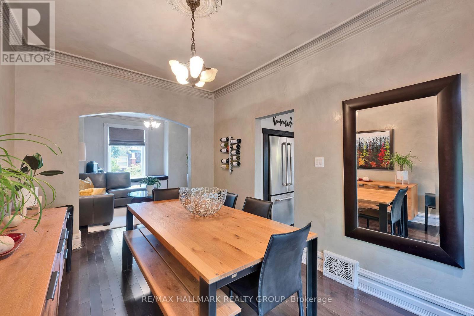 376 Lyon Street N, Ottawa, ON - Indoor Photo Showing Dining Room