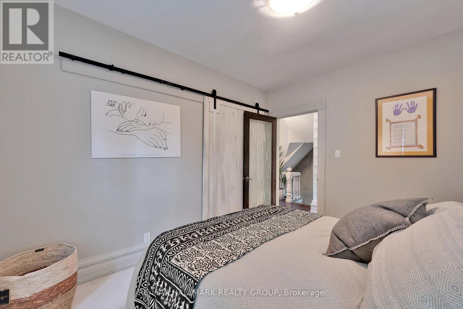 376 Lyon Street N, Ottawa, ON - Indoor Photo Showing Bedroom