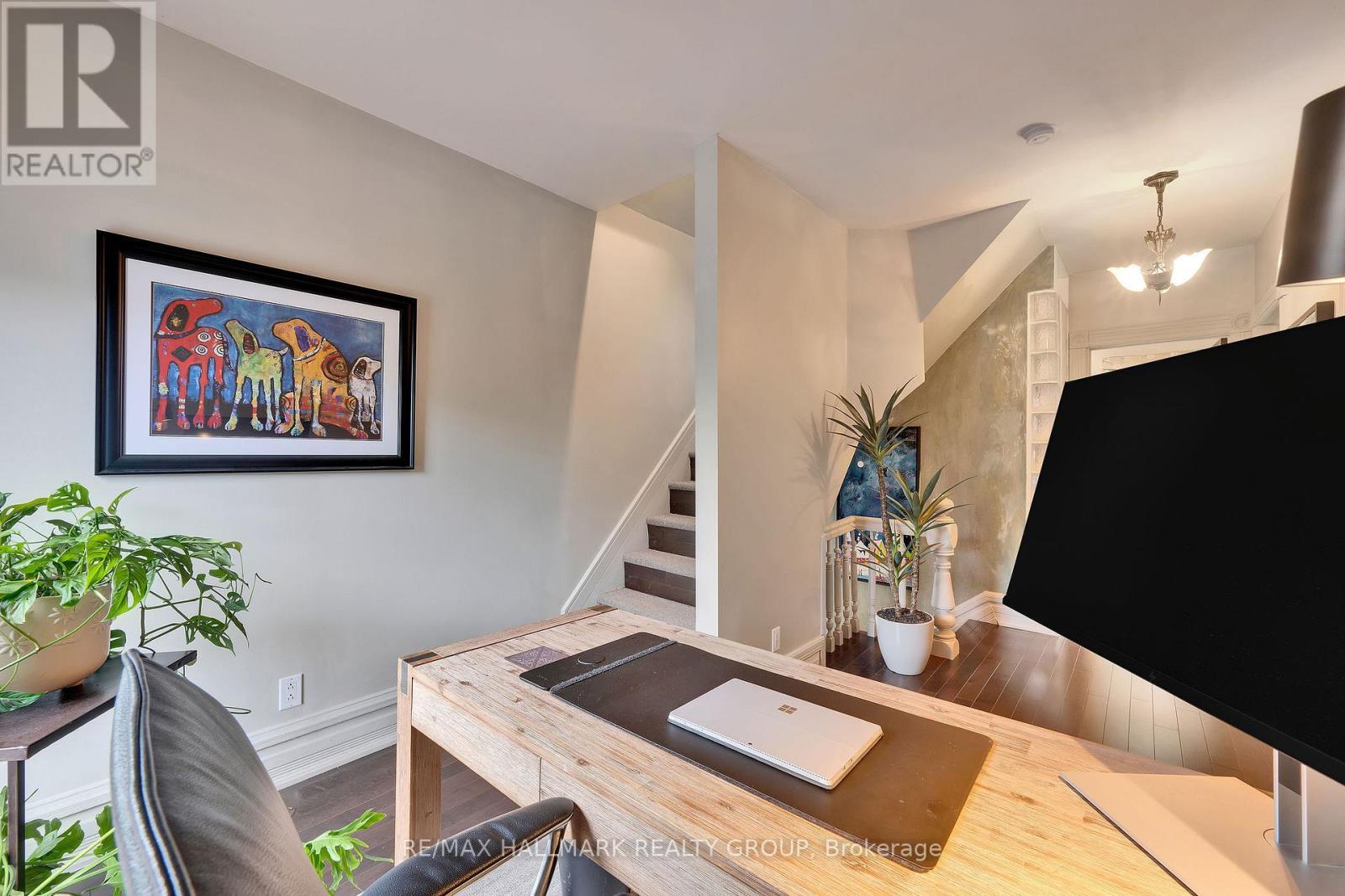 376 Lyon Street N, Ottawa, ON - Indoor Photo Showing Other Room