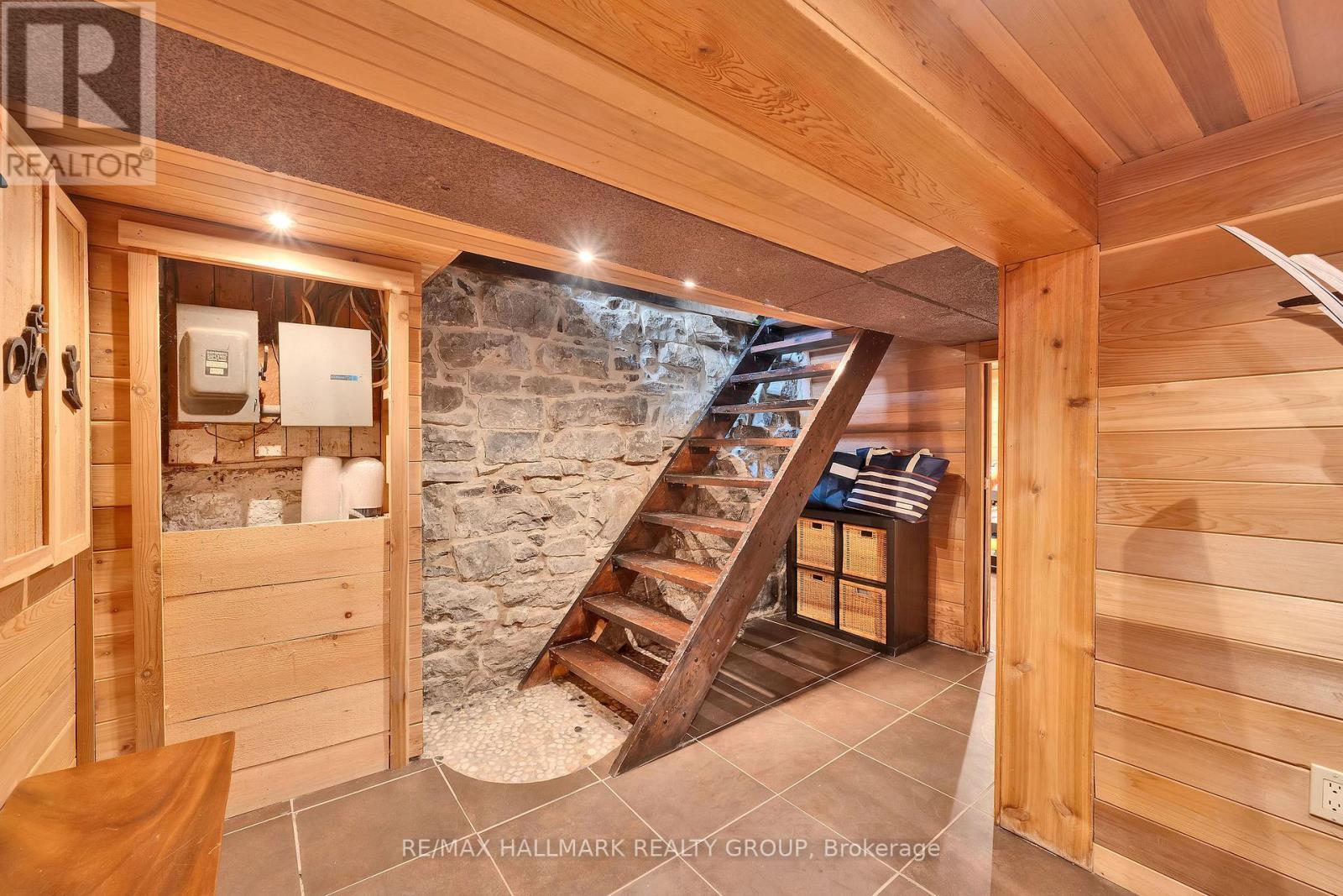 376 Lyon Street N, Ottawa, ON - Indoor Photo Showing Other Room