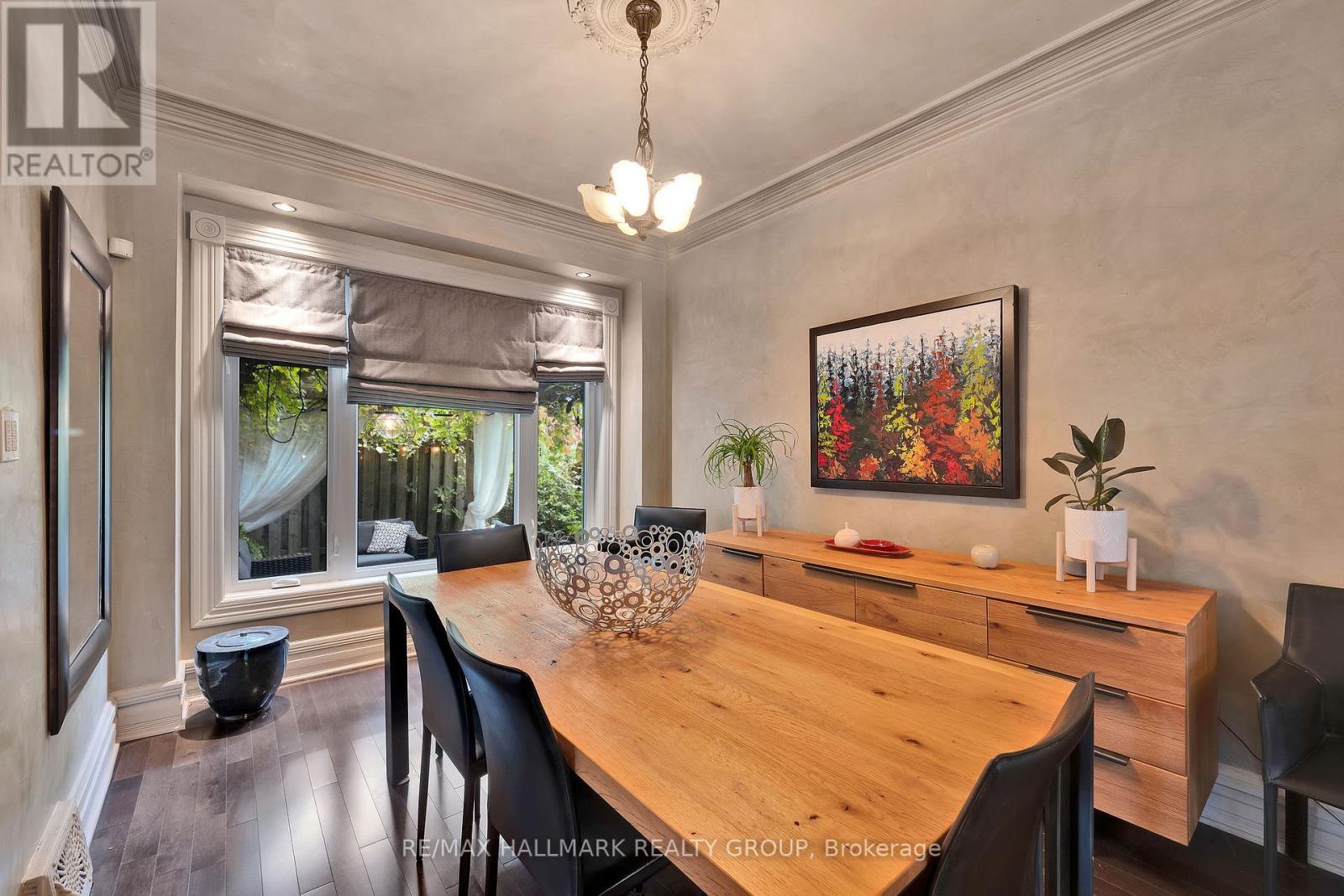 376 Lyon Street N, Ottawa, ON - Indoor Photo Showing Dining Room