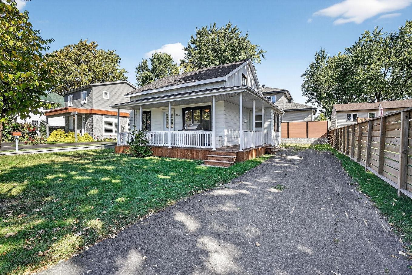 Parking - 123 Rue Féré, Saint-Eustache, QC - Outdoor With Deck Patio Veranda