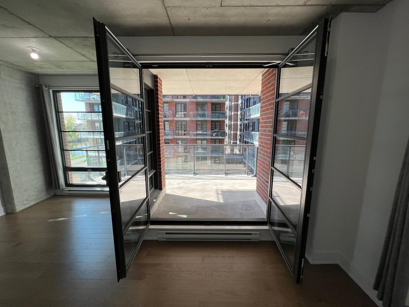 Autre - 409-1320 Rue Olier, Montréal (Le Sud-Ouest), QC - Indoor Photo Showing Other Room