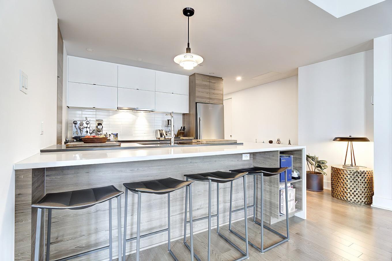 Cuisine - 802-1320 Rue Olier, Montréal (Le Sud-Ouest), QC - Indoor Photo Showing Kitchen With Upgraded Kitchen