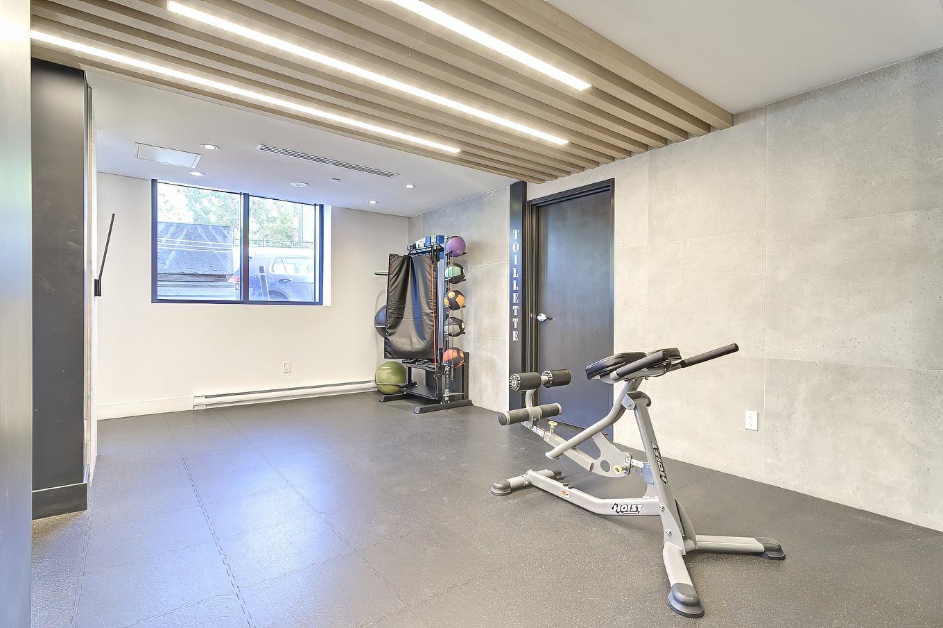 Salle d'exercice - 802-1320 Rue Olier, Montréal (Le Sud-Ouest), QC - Indoor Photo Showing Gym Room