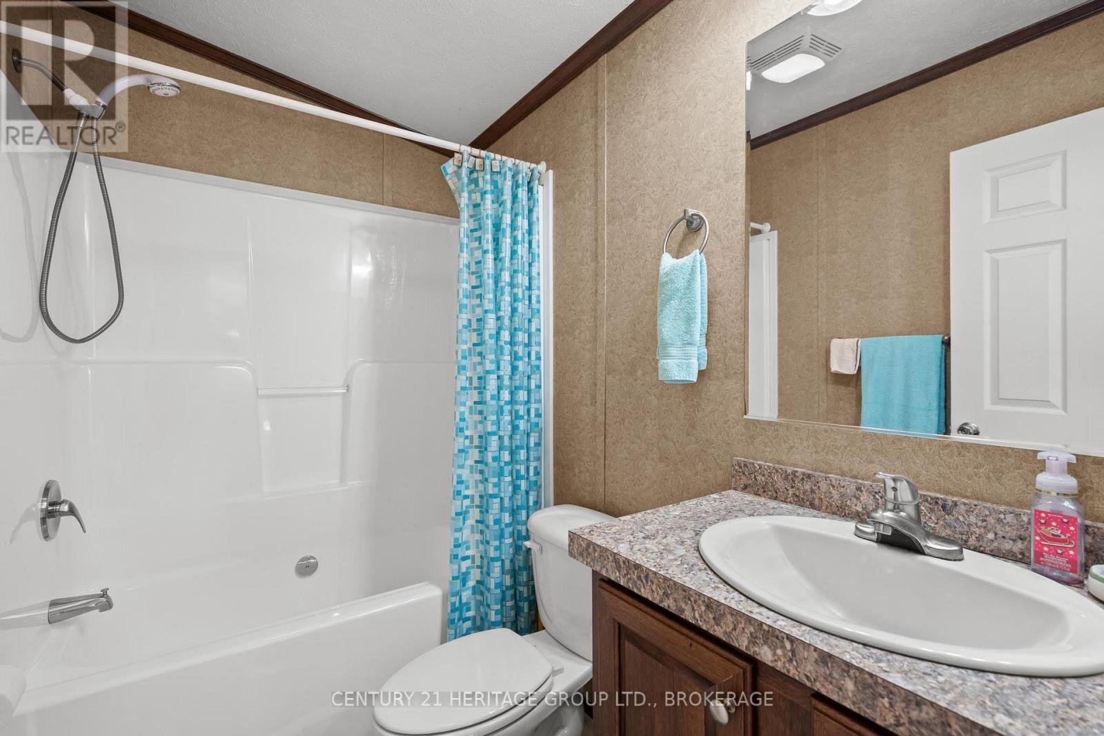 7 - 5633 Bath Road, Loyalist (Lennox And Addington - South), ON