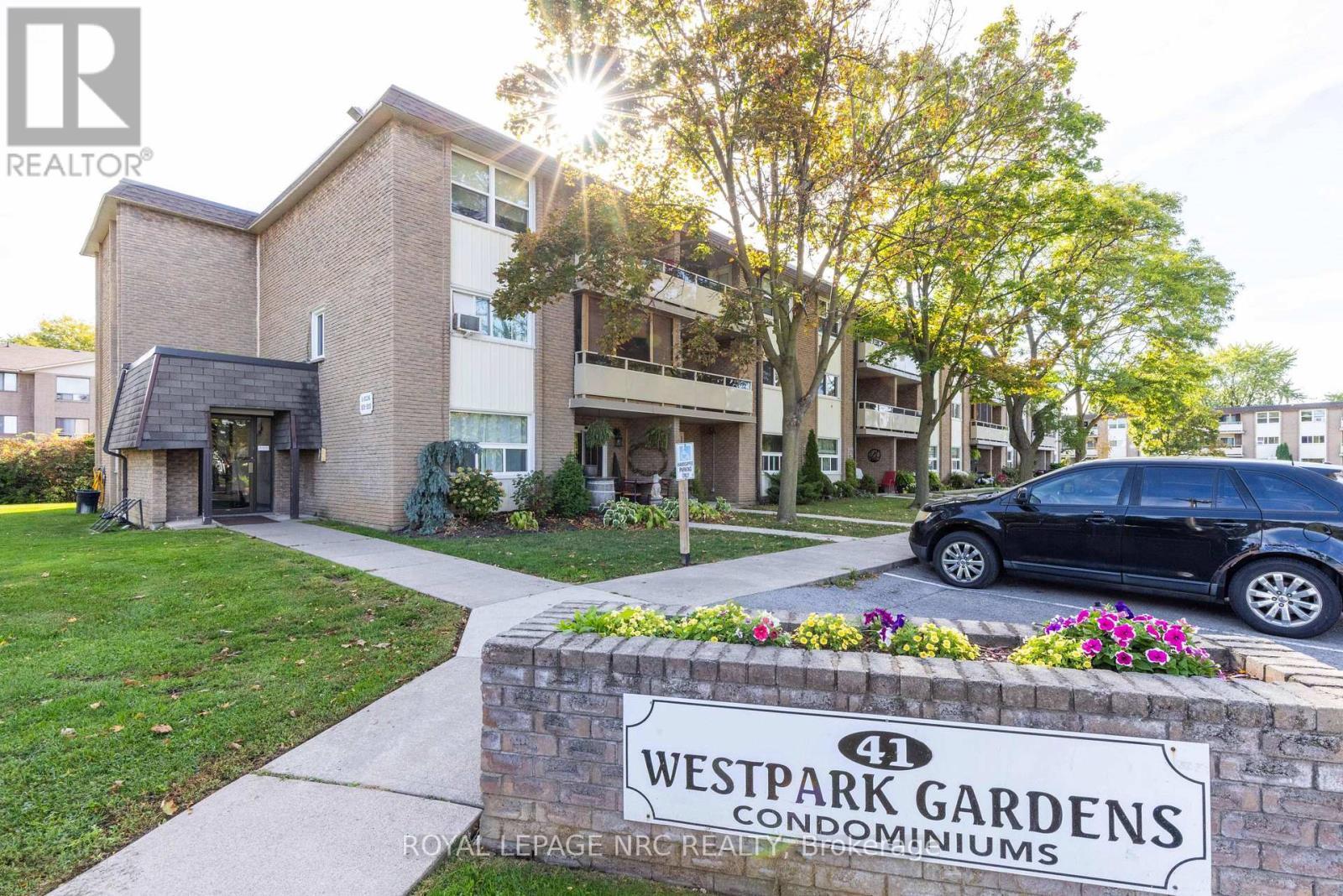 207 - 41 Rykert Street, St. Catharines (Western Hill), ON - Outdoor With Balcony With Facade