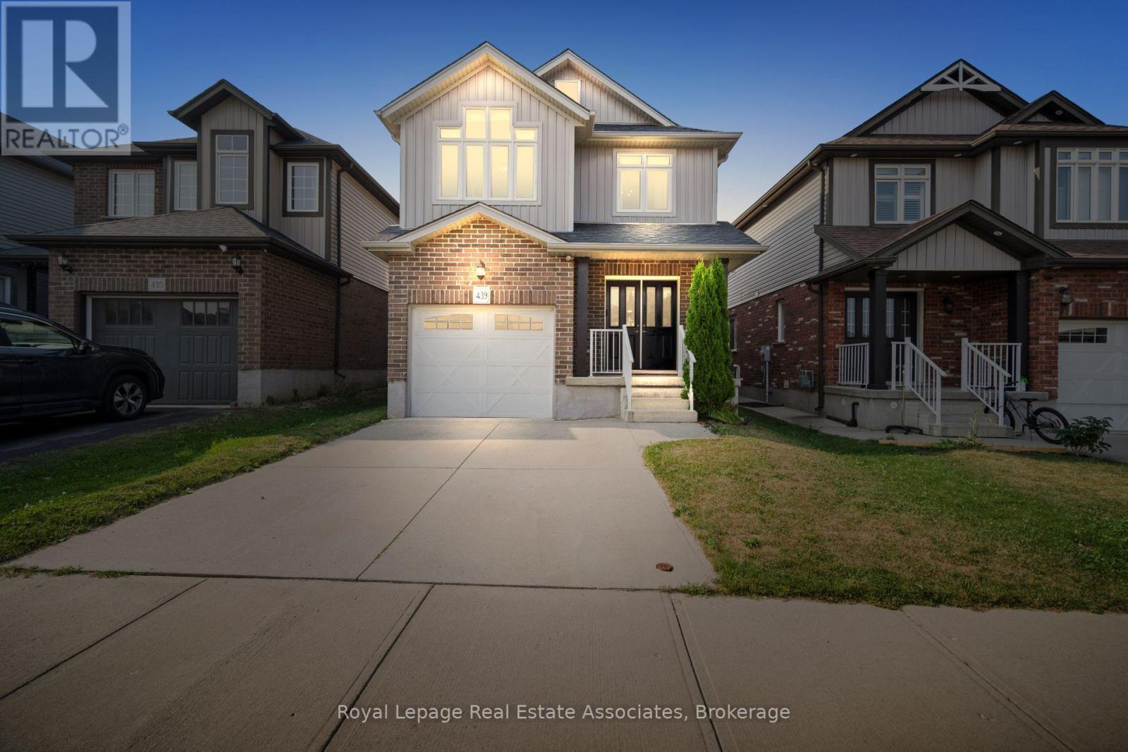 439 Moorlands Crescent, Kitchener, ON - Outdoor With Facade