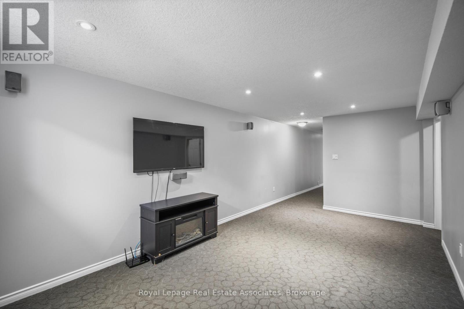 439 Moorlands Crescent, Kitchener, ON - Indoor