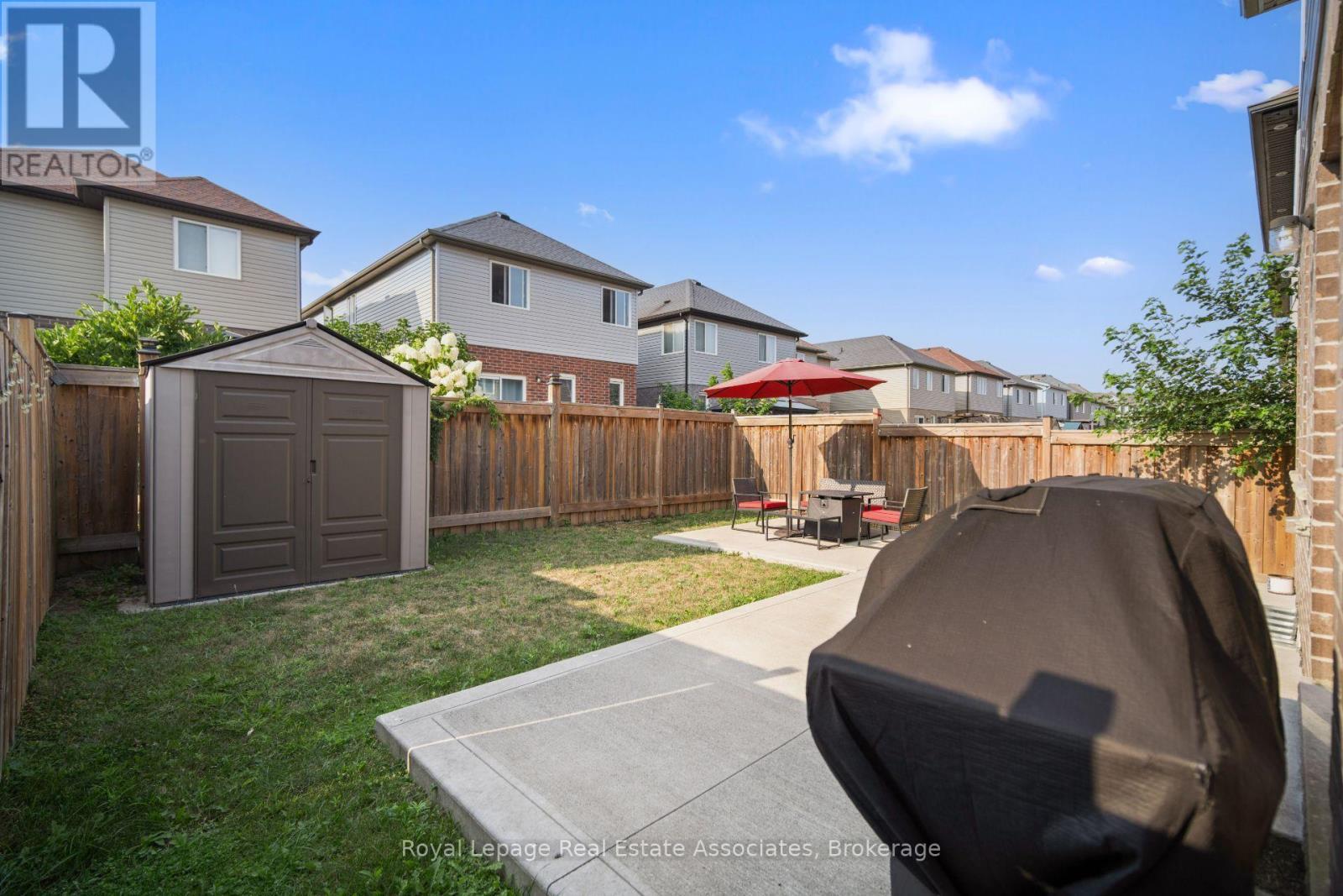 439 Moorlands Crescent, Kitchener, ON - Outdoor