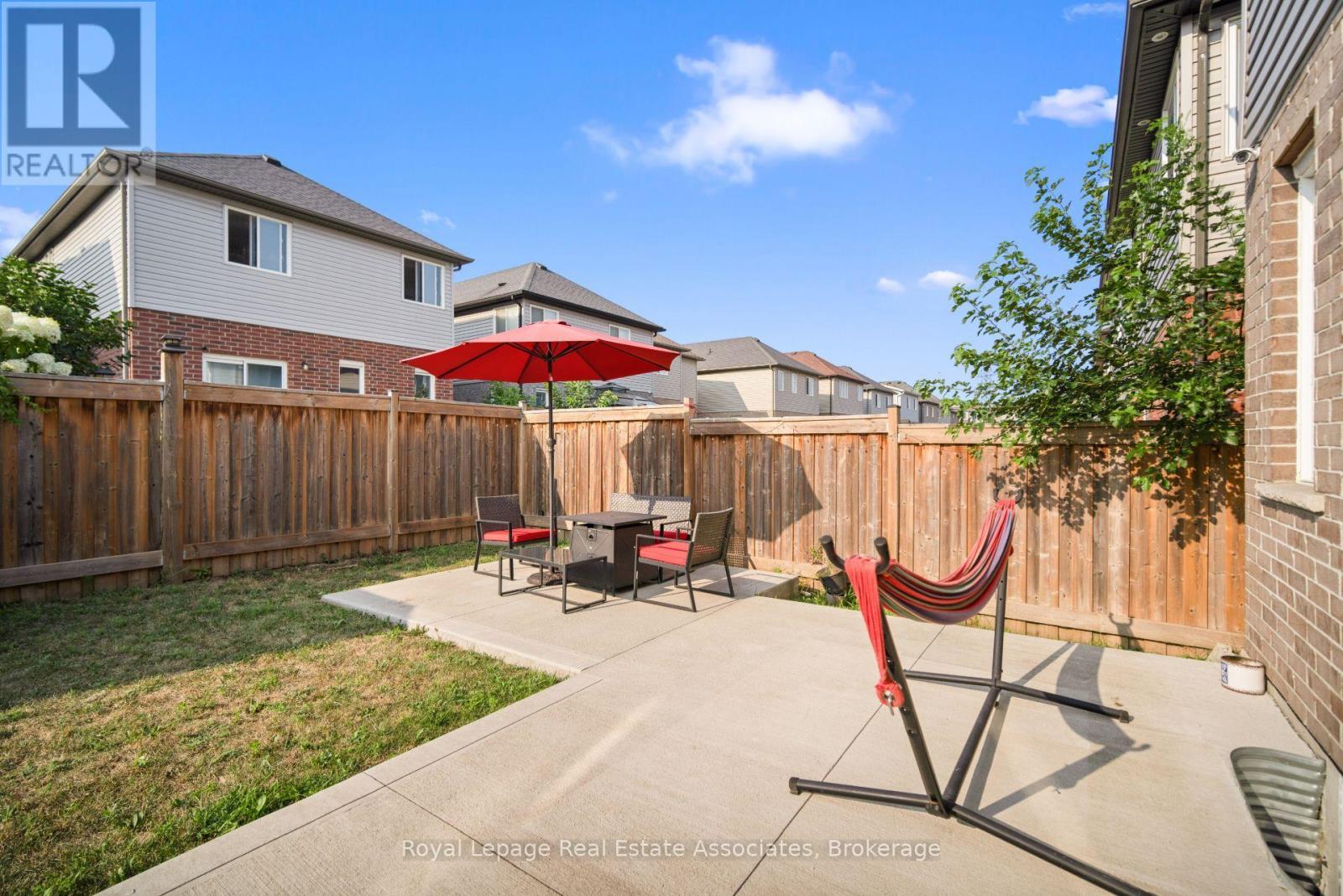 439 Moorlands Crescent, Kitchener, ON - Outdoor