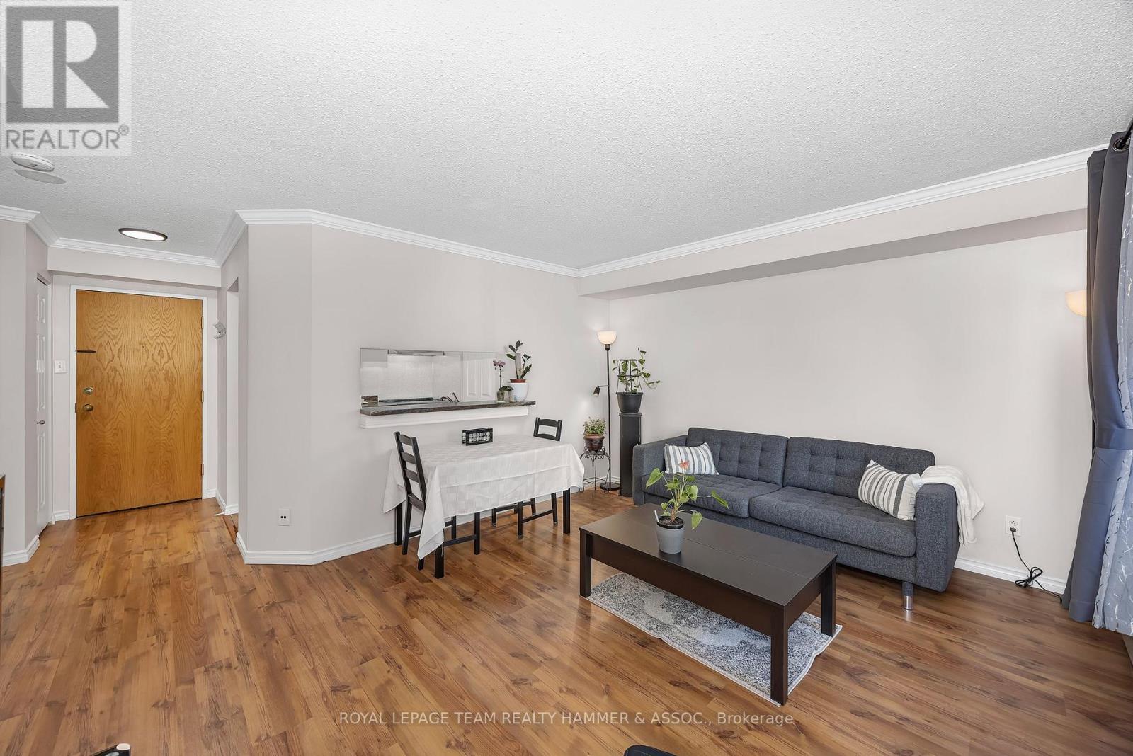 1701 - 199 Kent Street, Ottawa, ON - Indoor Photo Showing Living Room