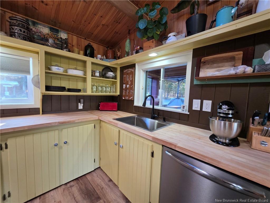 1546 Route 385, Oxbow, NB