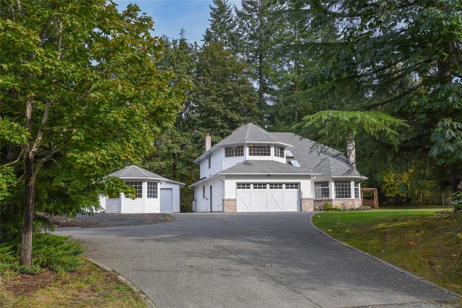 8868 Erickson Pl, Black Creek, BC