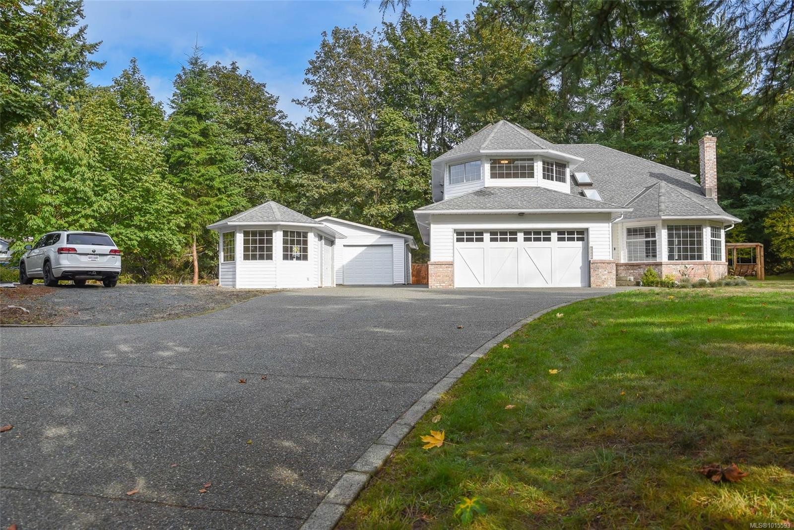 8868 Erickson Pl, Black Creek, BC