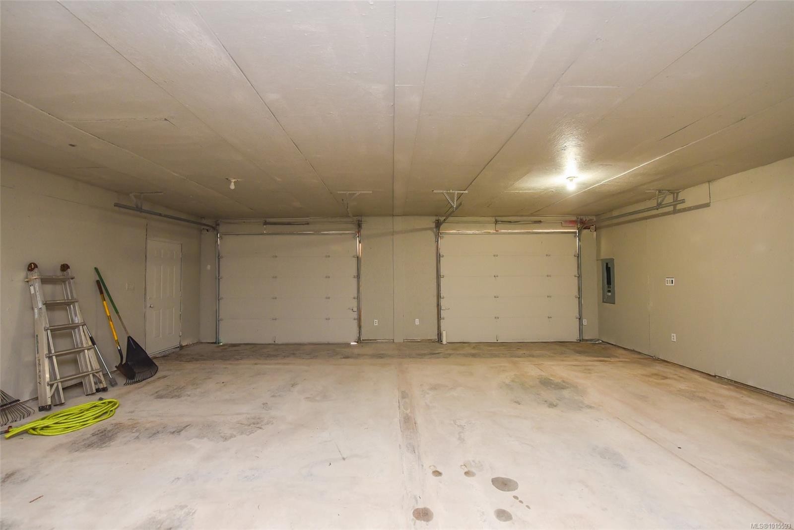 8868 Erickson Pl, Black Creek, BC