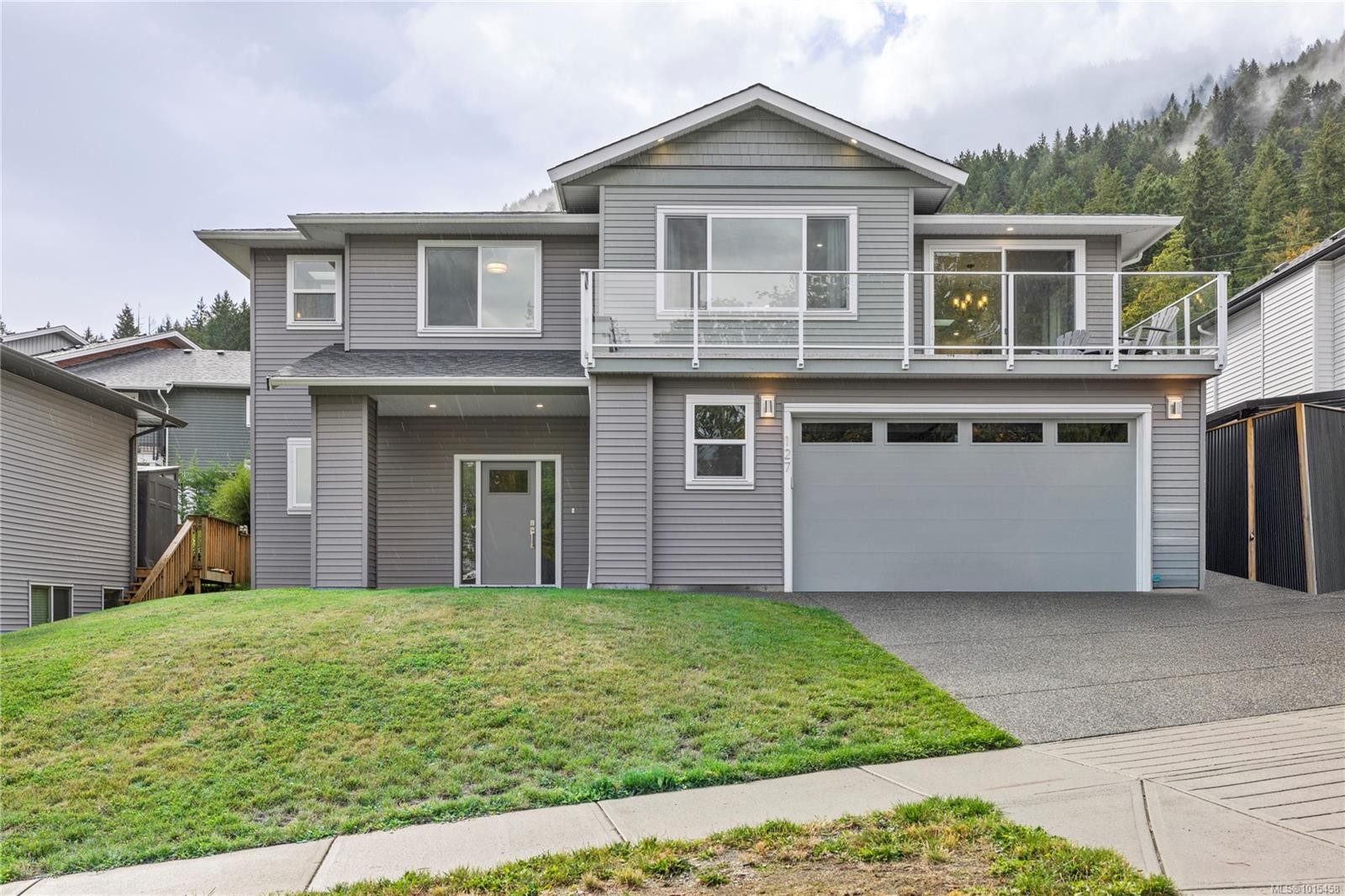 127 Ray Knight Dr, Ladysmith, BC