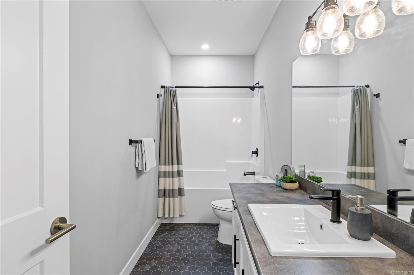 127 Ray Knight Dr, Ladysmith, BC