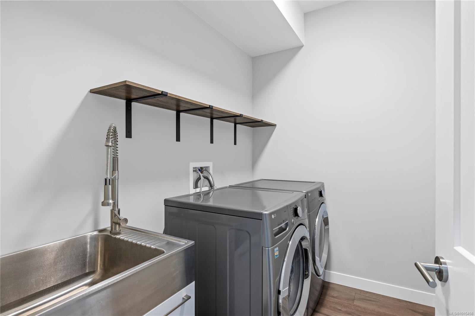 127 Ray Knight Dr, Ladysmith, BC