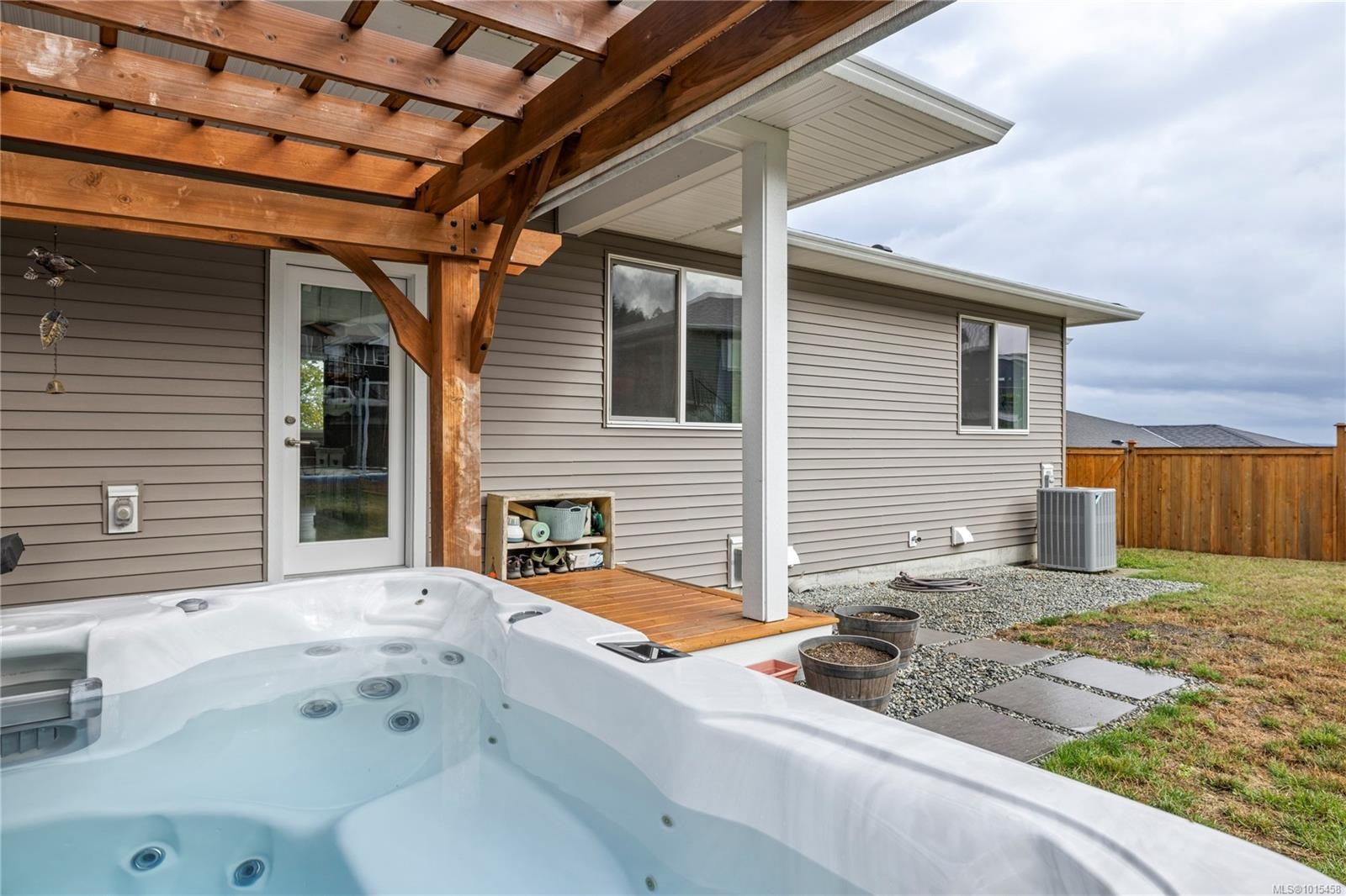 127 Ray Knight Dr, Ladysmith, BC