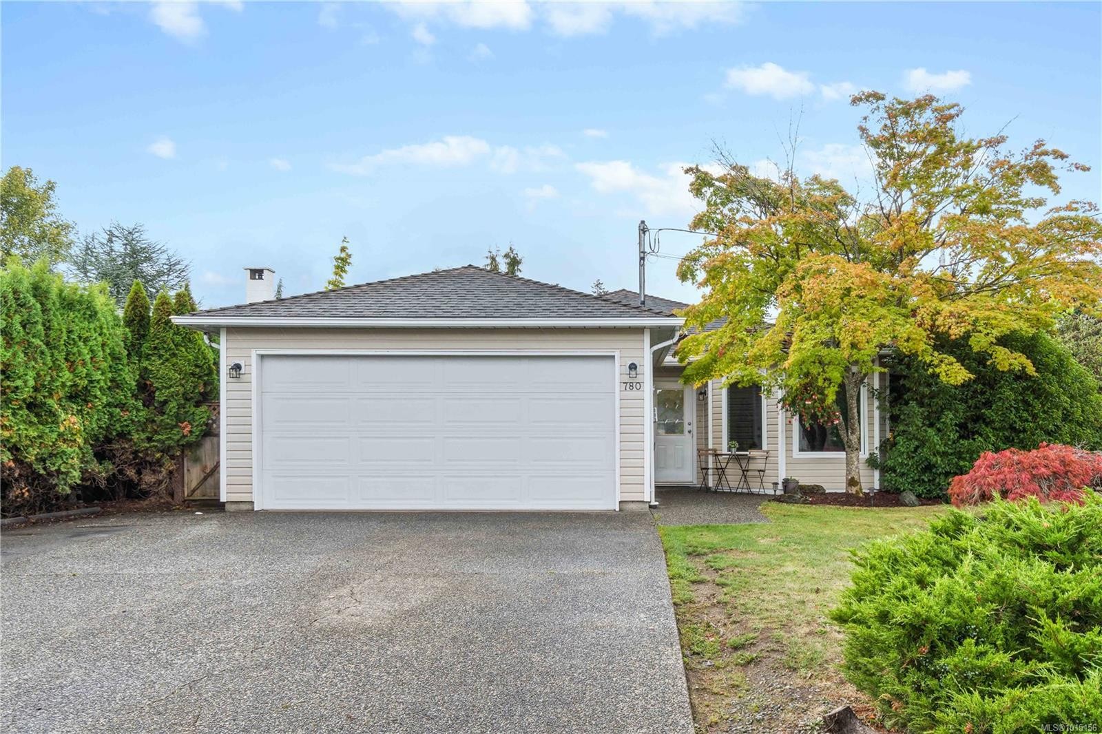 780 Humphrey Rd, Parksville, BC