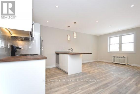 3 - 3411 Lake Shore Boulevard W, Toronto, ON - Indoor Photo Showing Kitchen