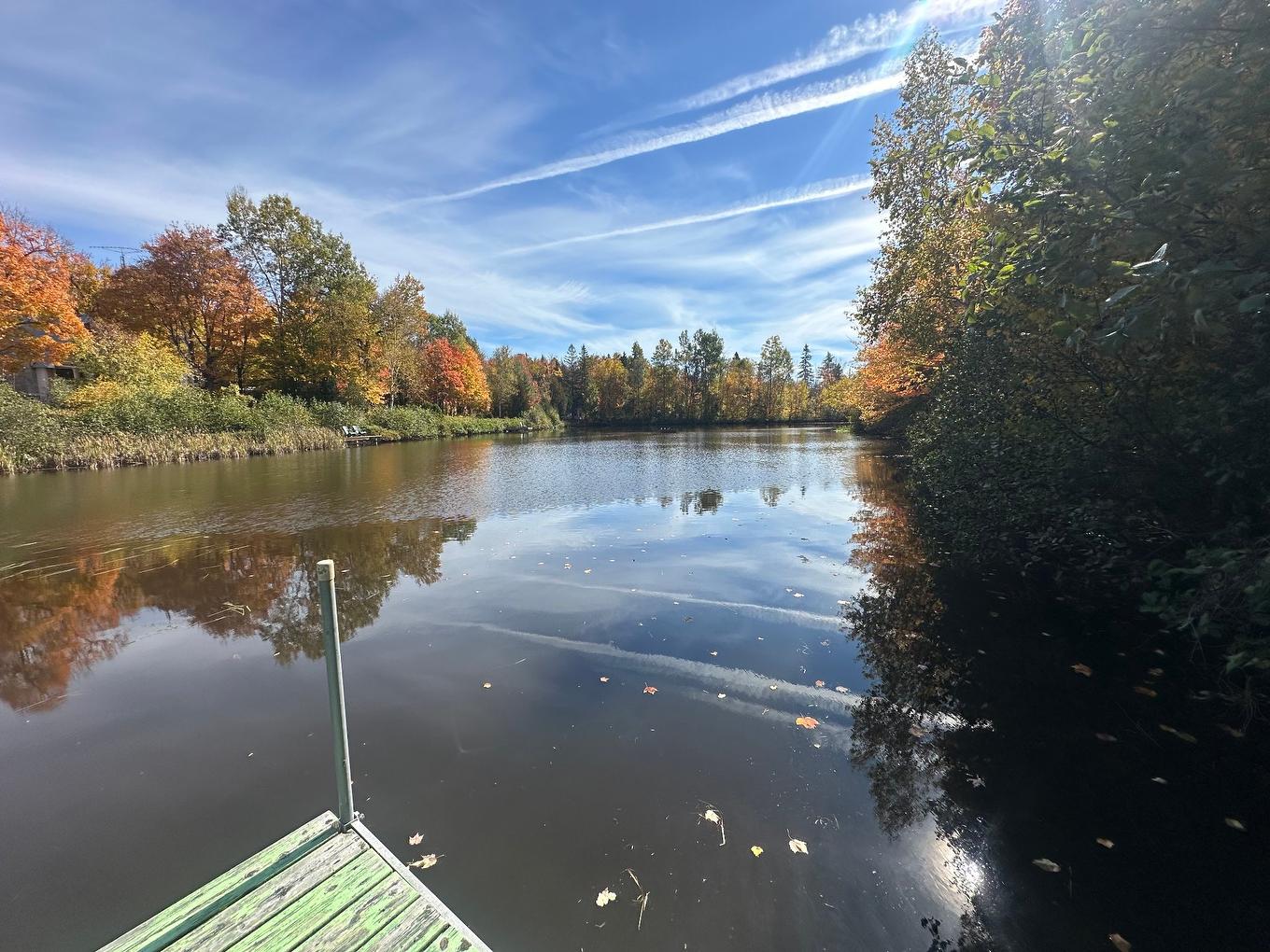 Accès au plan d'eau - 291 Ch. De La Coureuse, Saint-Mathieu-Du-Parc, QC - Outdoor With Body Of Water With View