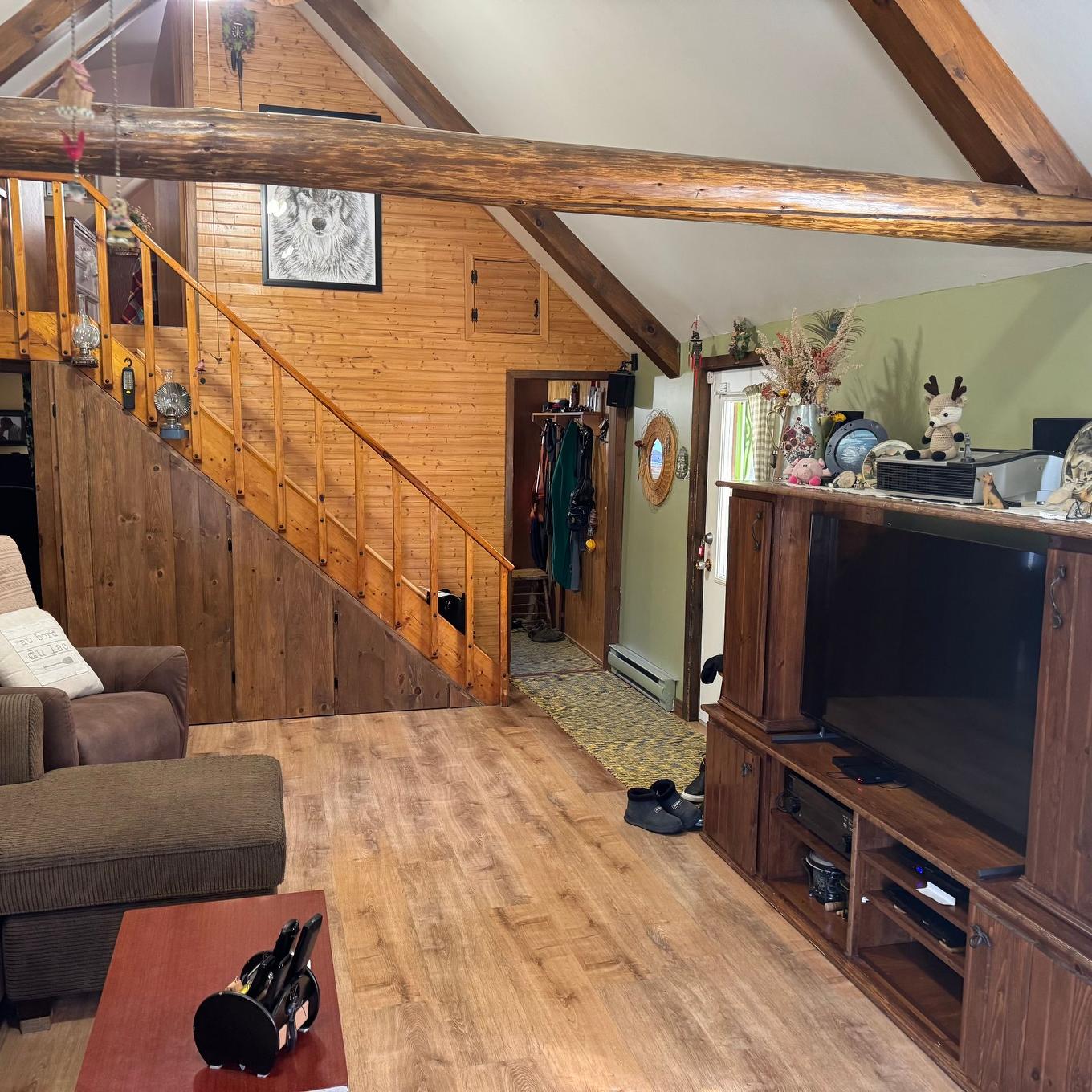 Salon - 291 Ch. De La Coureuse, Saint-Mathieu-Du-Parc, QC - Indoor Photo Showing Other Room