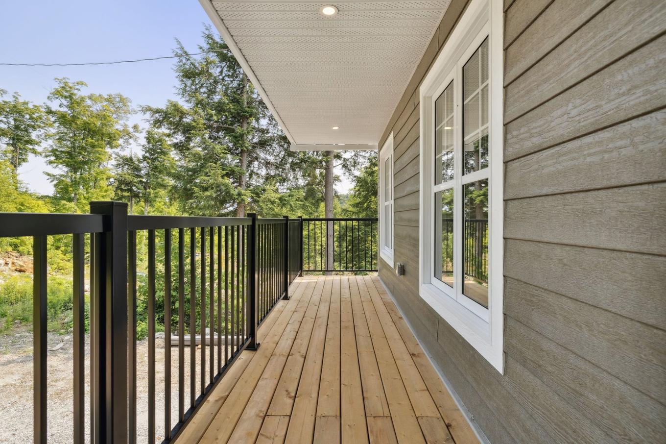 Balcony - 66 Ch. Des Lueurs, Val-Des-Monts, QC - Outdoor With Exterior