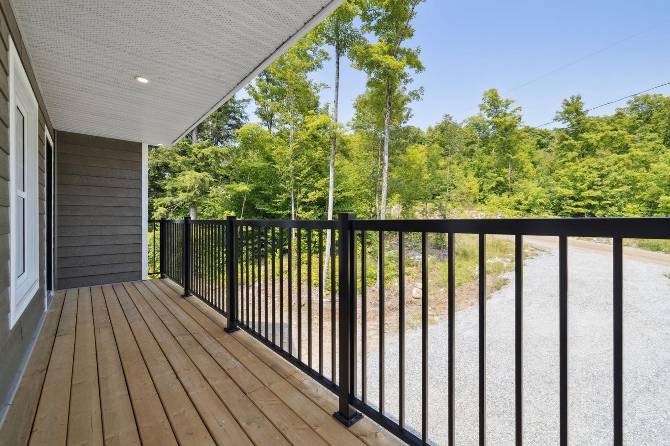 Balcony - 66 Ch. Des Lueurs, Val-Des-Monts, QC - Outdoor With Exterior