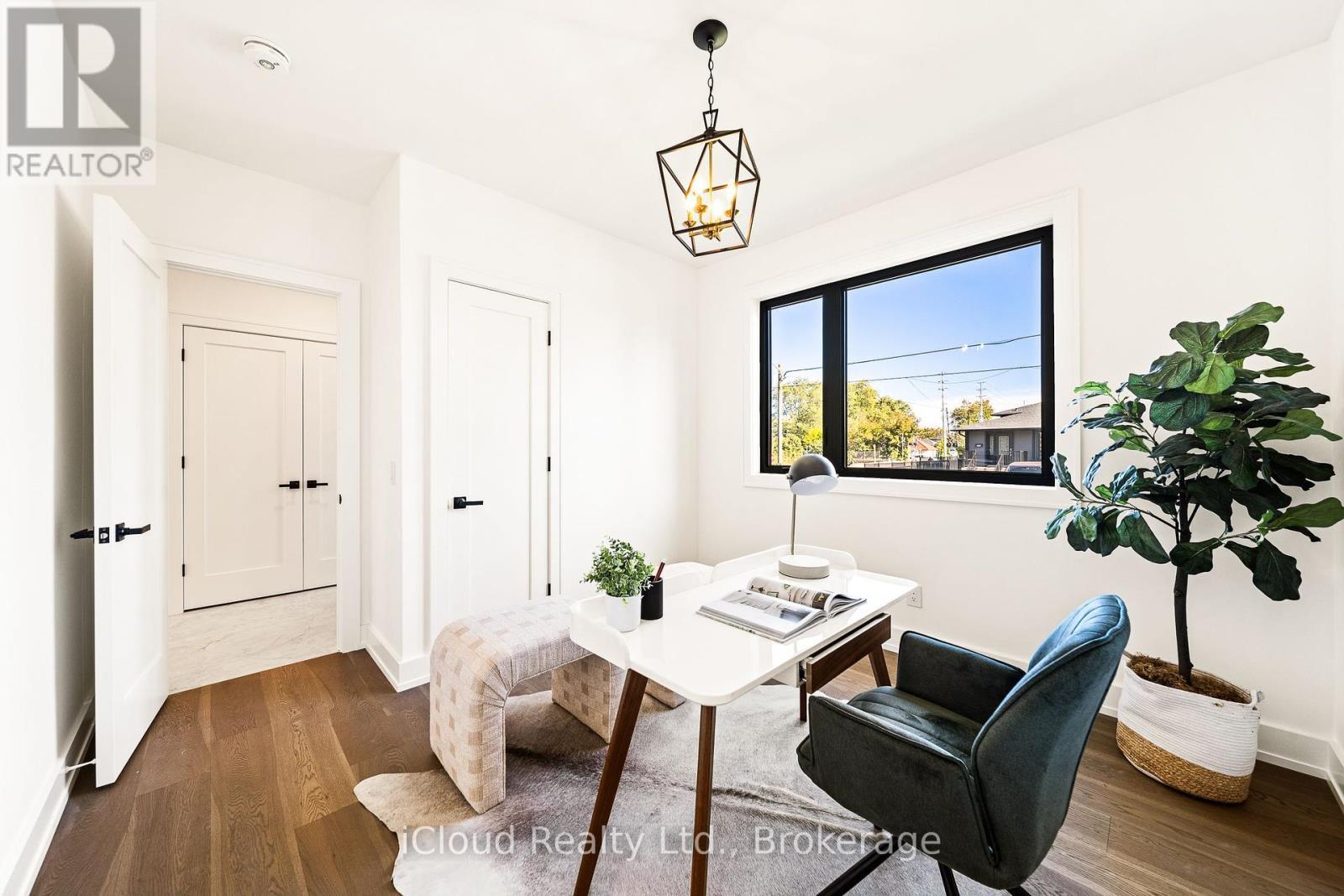 1140 Ogden Avenue, Mississauga, ON - Indoor