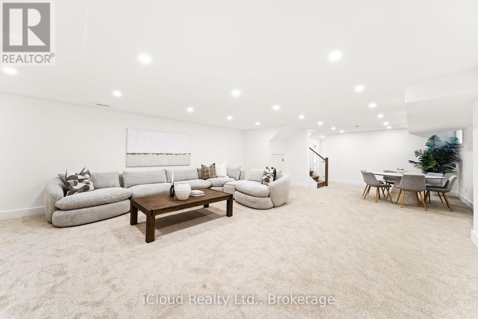 1140 Ogden Avenue, Mississauga, ON - Indoor