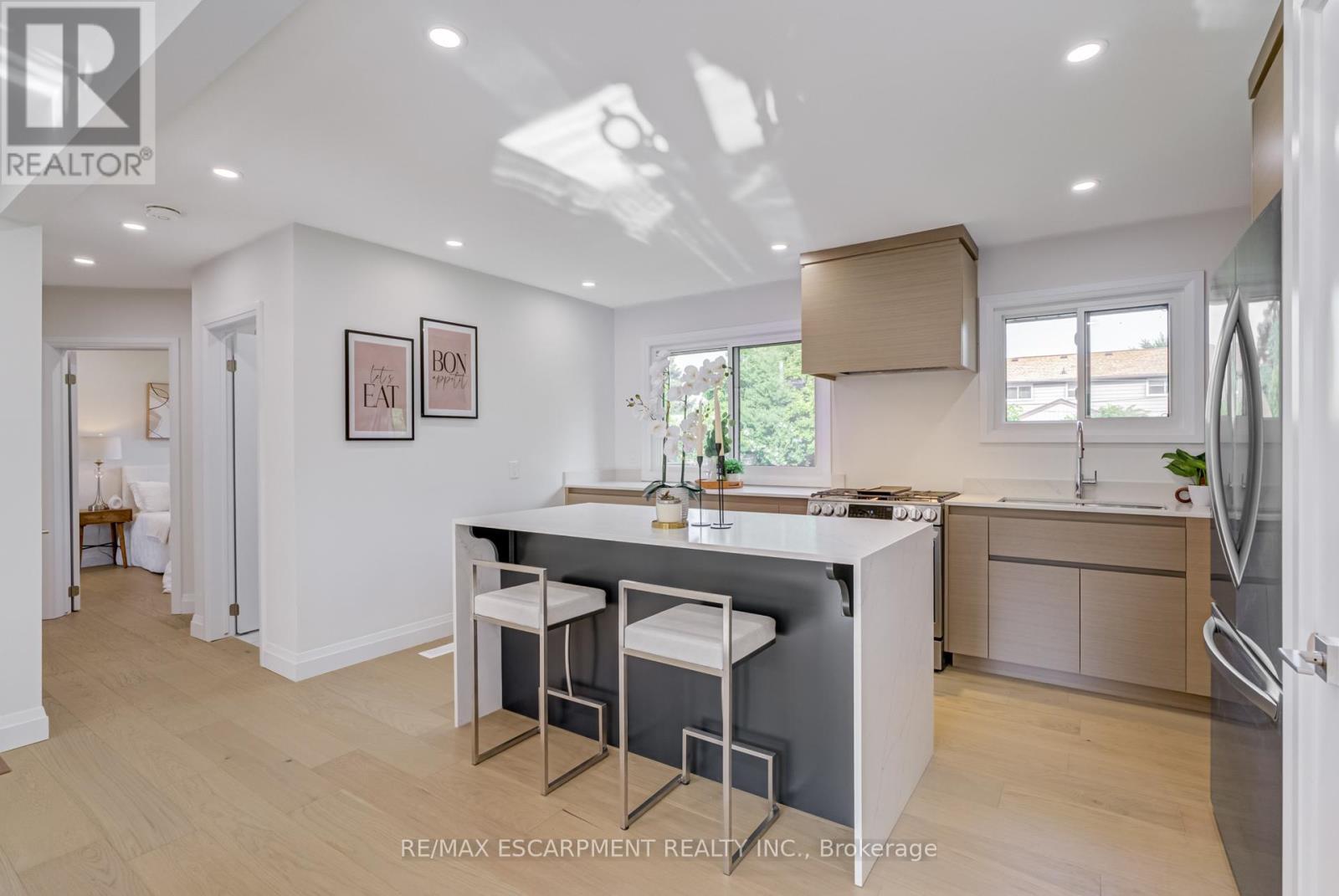 13 Skyland Drive, Hamilton, ON - Indoor Photo Showing Other Room