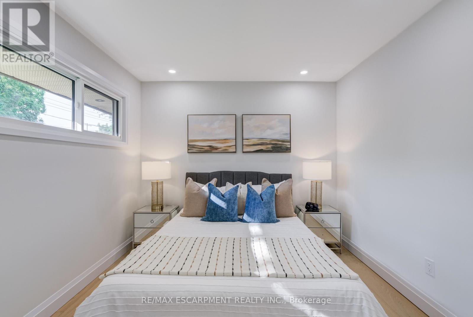 13 Skyland Drive, Hamilton, ON - Indoor Photo Showing Bedroom