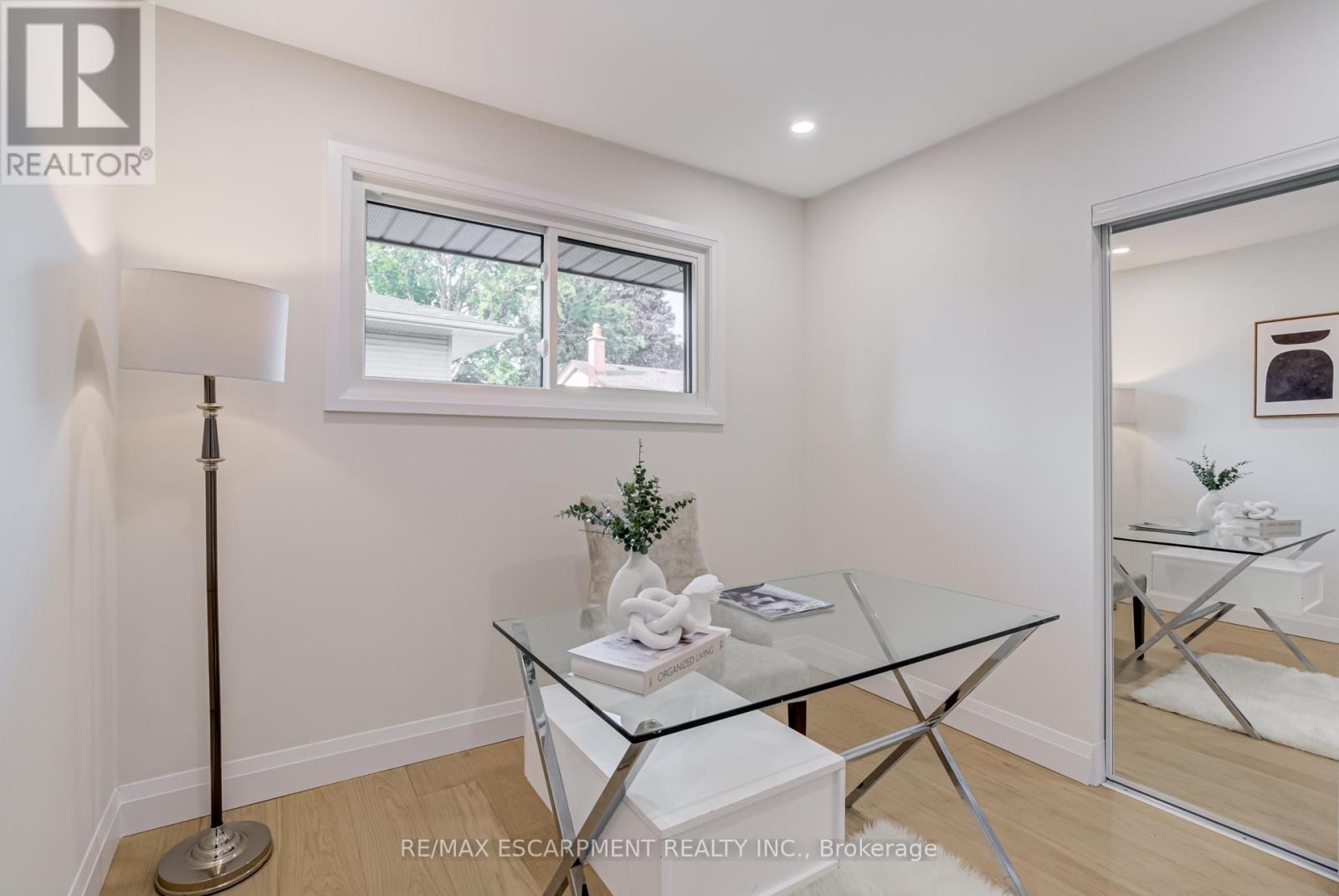13 Skyland Drive, Hamilton, ON - Indoor Photo Showing Dining Room
