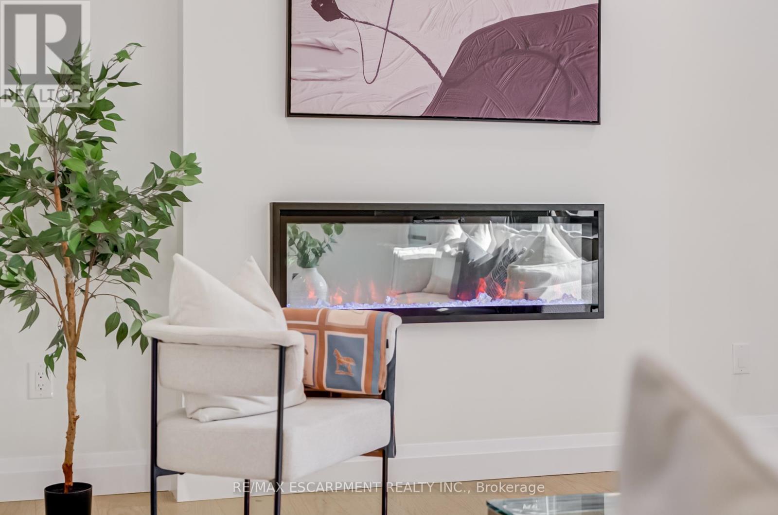 13 Skyland Drive, Hamilton, ON - Indoor Photo Showing Other Room