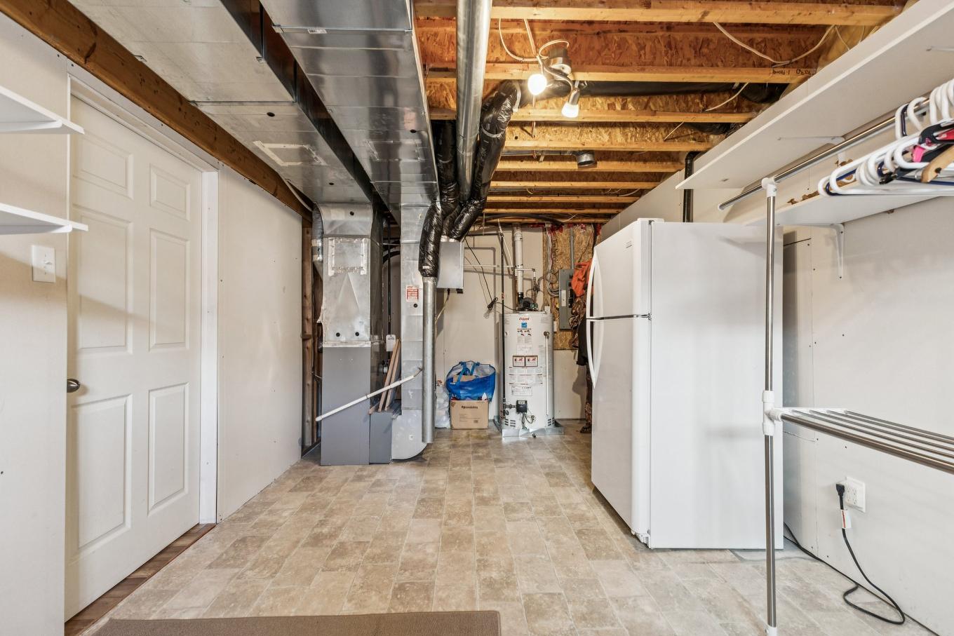 Rangement - 31 Rue Jules-Verne, Gatineau (Gatineau), QC - Indoor Photo Showing Basement