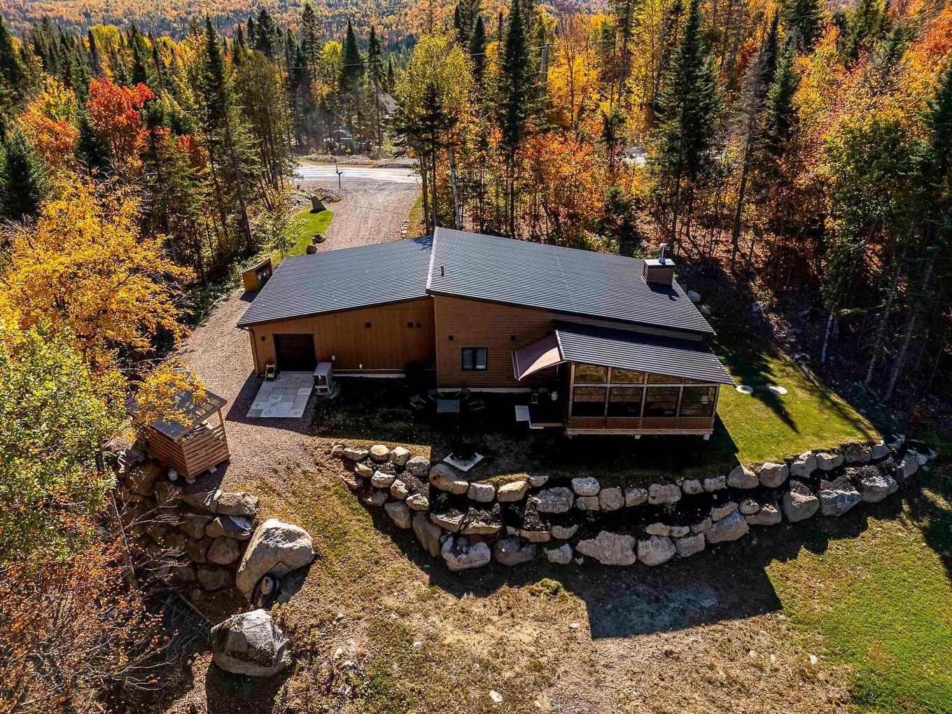 Photo aérienne - 2207 Ch. Du Golf, Sainte-Lucie-Des-Laurentides, QC - Outdoor