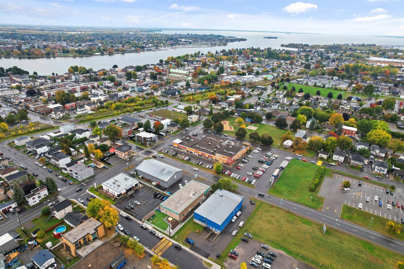 Aerial photo - 4-85 Rue Notre-Dame, Salaberry-De-Valleyfield, QC - Outdoor With Body Of Water With View